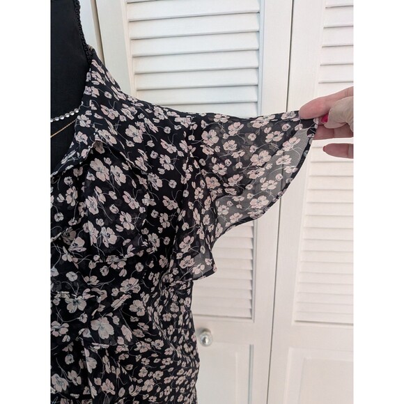 CHAPS 1978 Top Womens L Black Pink Ruffled Floral Flutter Sleeve Chiffon Blouse - Picture 4 of 13
